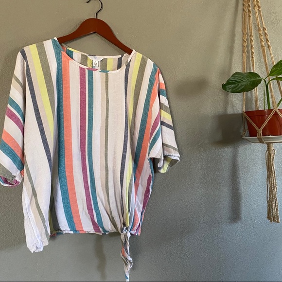 Multi colored top. - Picture 3 of 6